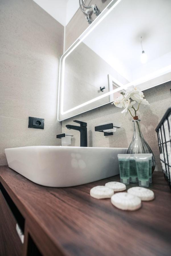 Mia Marine Rooms Himare Luaran gambar